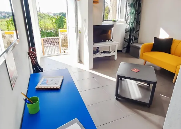 Historic Vineyard Retreat - 1785 Country In Peral Casa vacanze