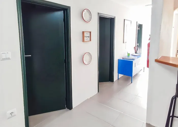 Historic Vineyard Retreat - 1785 Country In Peral Casa vacanze *