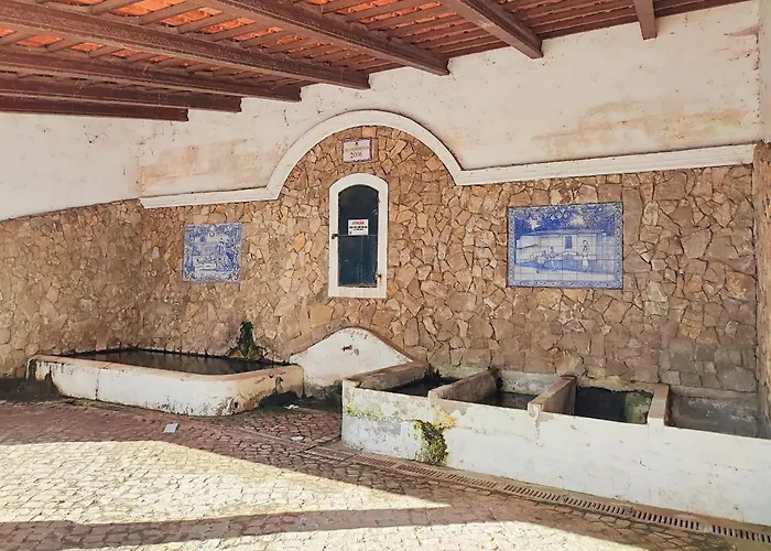 Historic Vineyard Retreat - 1785 Country In Peral Casa vacanze *